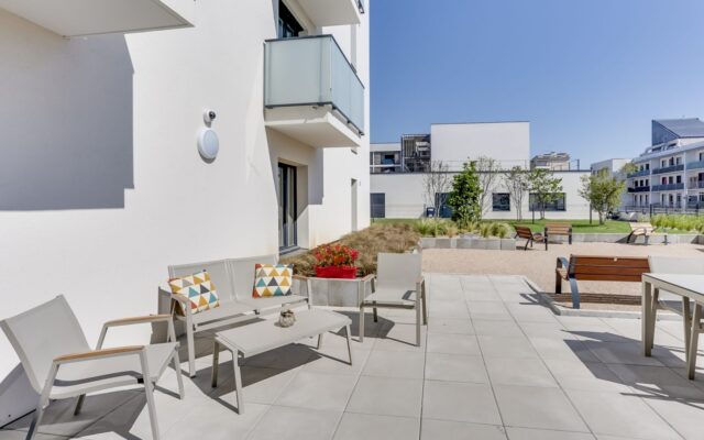 Bourgoin_Terrasse2